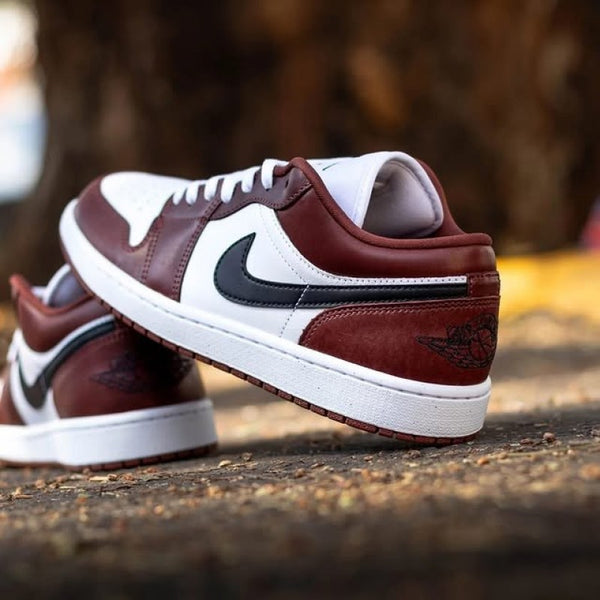 Nikee Air Jordan 1 Low Dark Pony