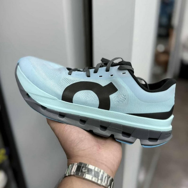 On CloudFlow 5 Blue Black