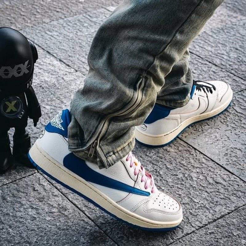Nikee Air Jordan Retro 1 Low X Trav