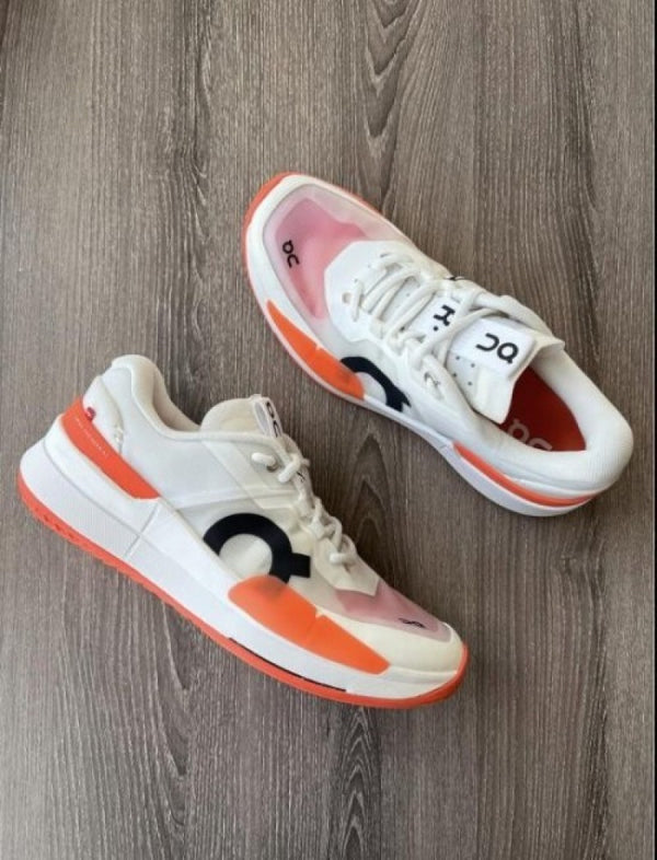 On Cloud X The Roger 2 Flame