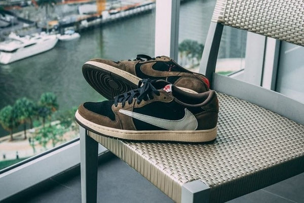 Nikee Air Jordan 1 Low OG Travis Sc