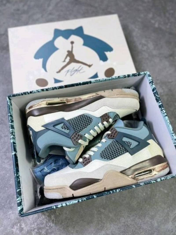 Jordan Retro 4 Snorlax Custom Surp