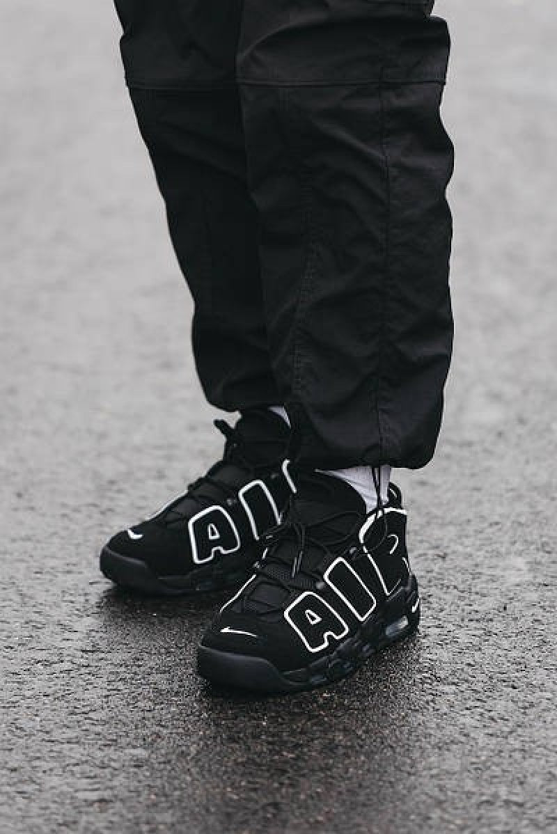 Nikee Air More Up Tempo Black