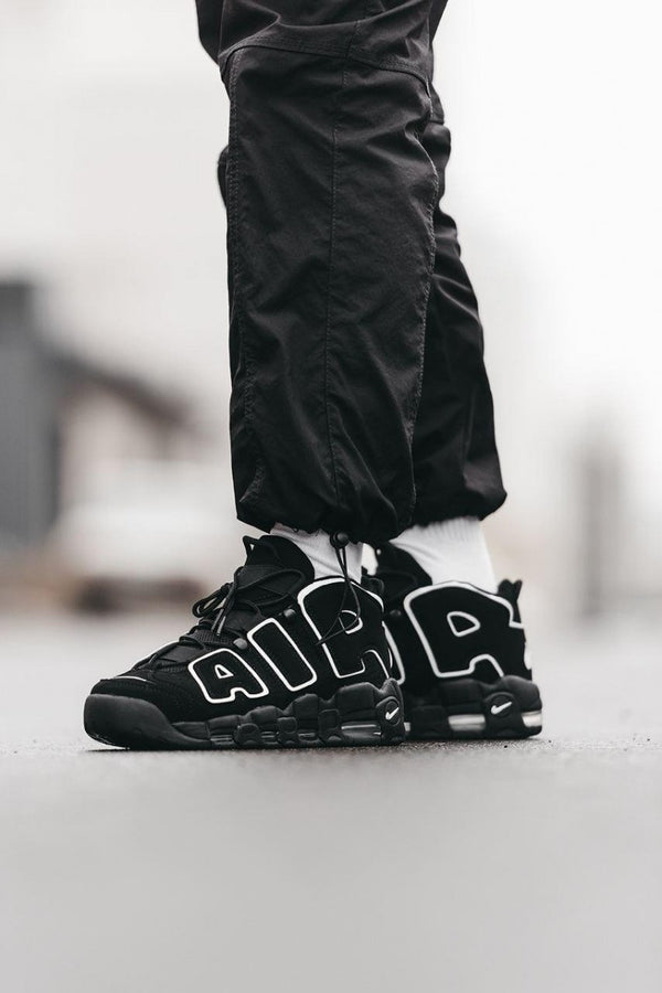 Nikee Air More Up Tempo Black
