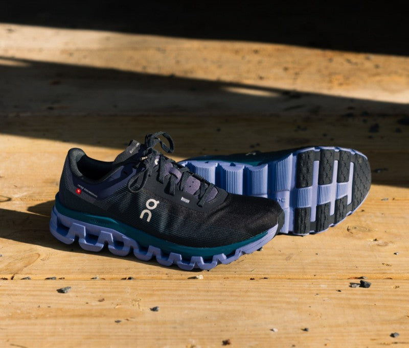 On Cloud Flow 4 Running Black Storm Main image