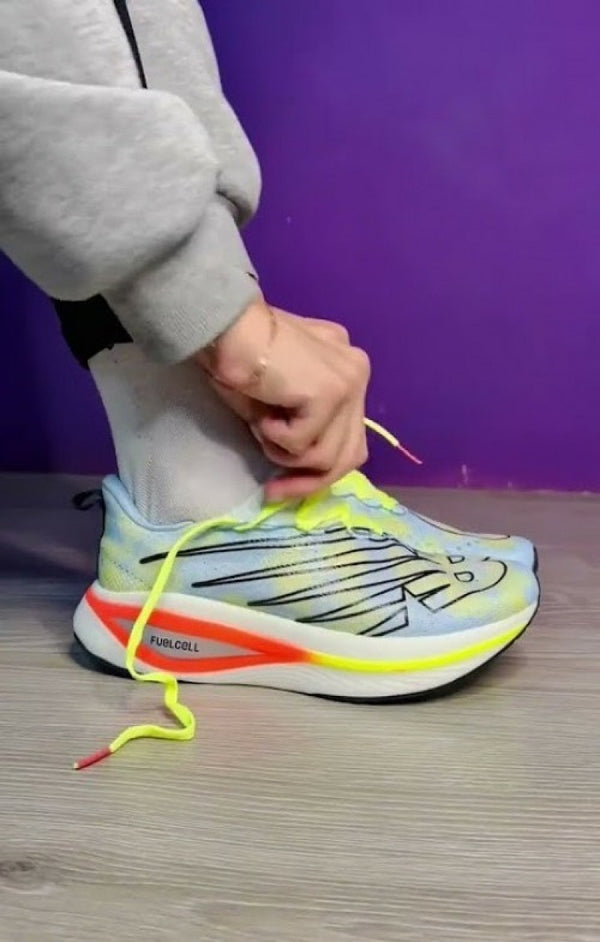 New Balance FUEL CELL V3 LIGHT BLUE