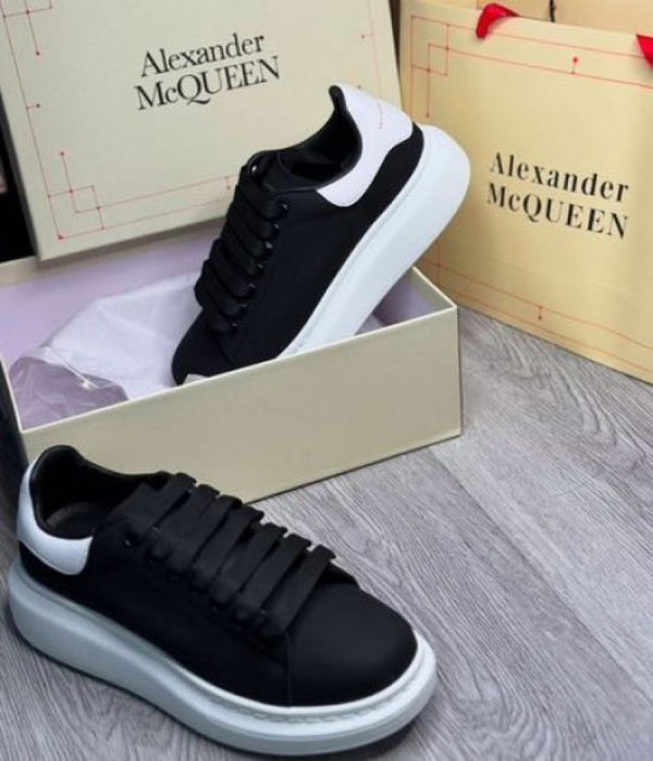 Alexandar McQueen Premium Black