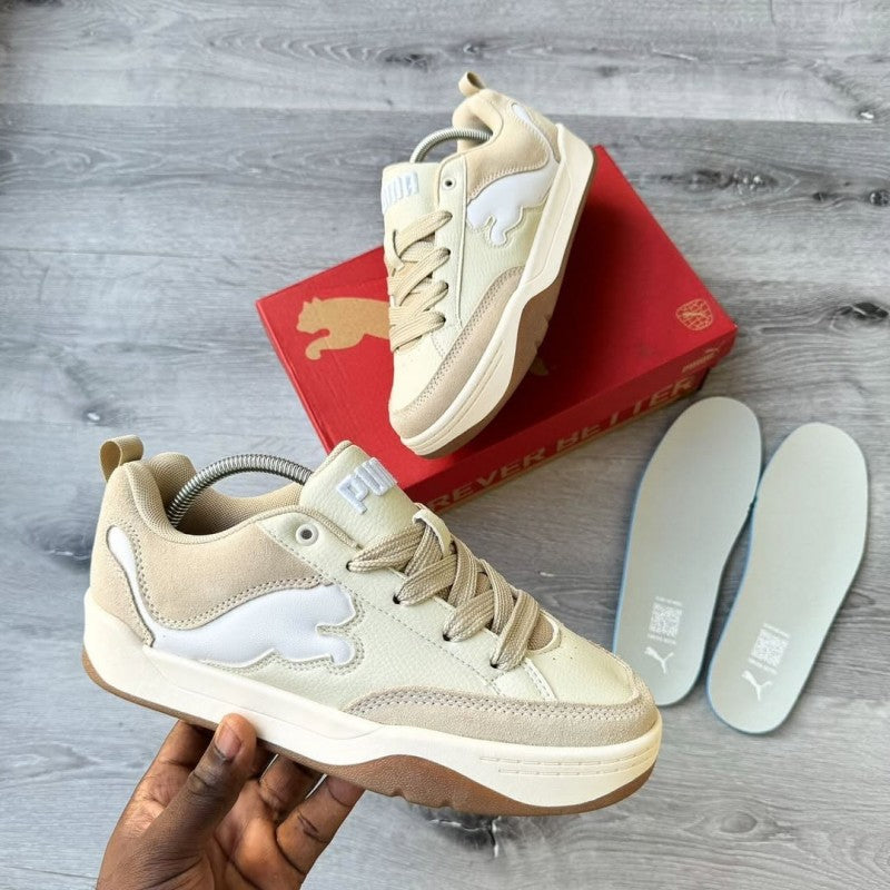 PUMAA PARK BEIGE SNEAKERS