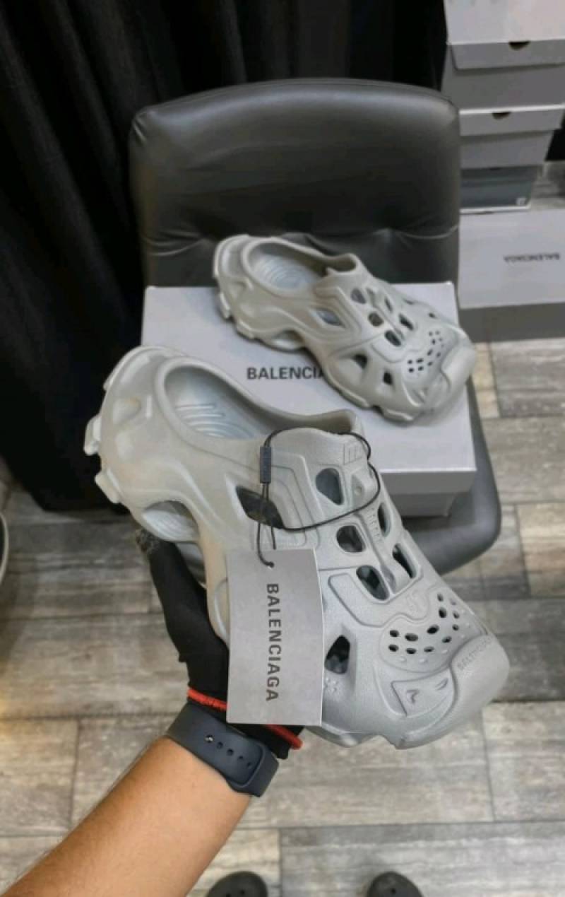 BALENCIAGA MULE GREY