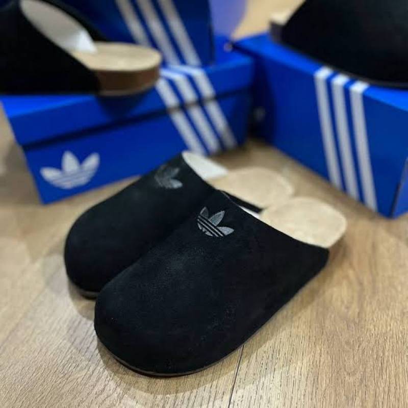 Adid dass ADIMULE CORE BLACK ( UA QUALITY)