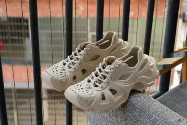 BALANCIAGA HD RUBBER BEIGE