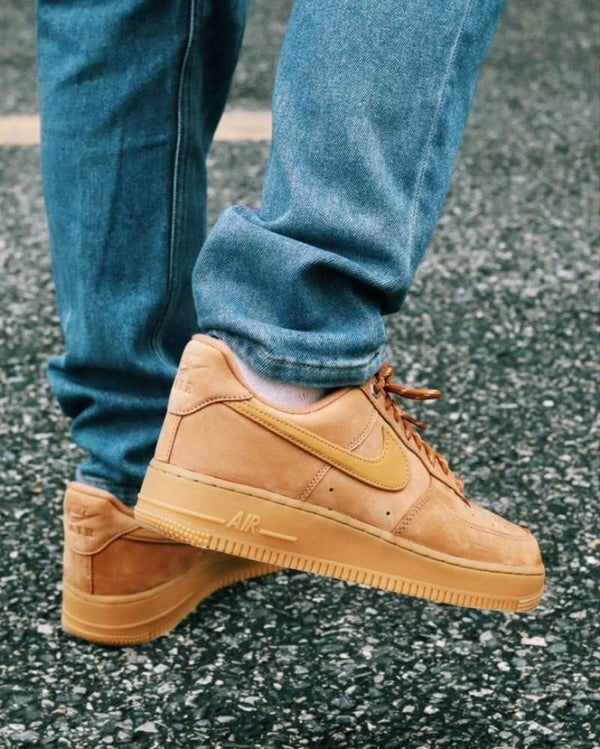 AIRFORCE 1 0.7 LOW FLEX BROWN SEMI UA