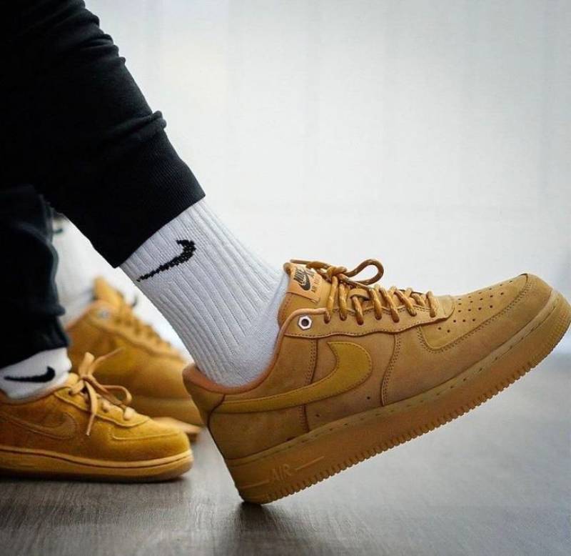 AIRFORCE 1 0.7 LOW FLEX BROWN SEMI UA