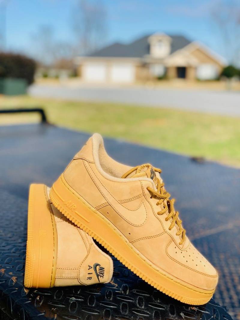 AIRFORCE 1 0.7 LOW FLEX BROWN SEMI UA