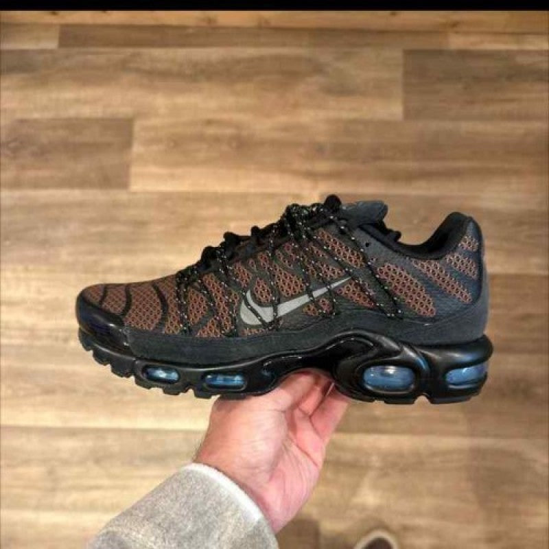 Nikee Airmax Plus Utility Baroque B