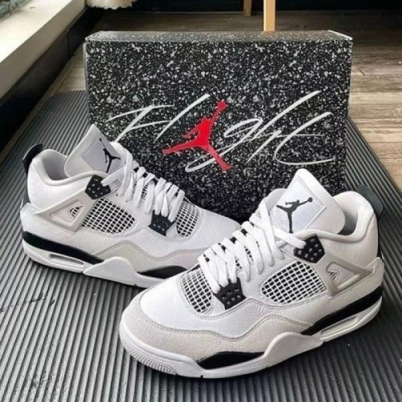 Nikee Air Jordan Retro 4 Military B