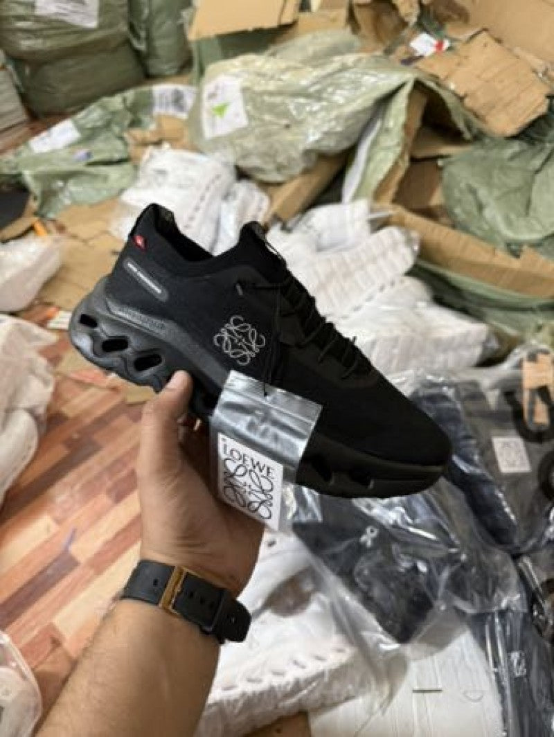 ON CLOUD TILT X LOEWE ALL BLACK
