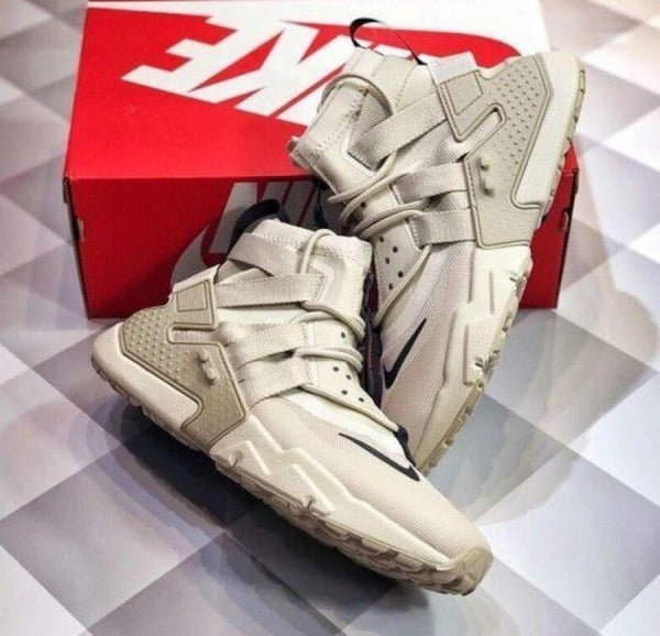 NIKKE HUARACHE GRIPP GS DESERT