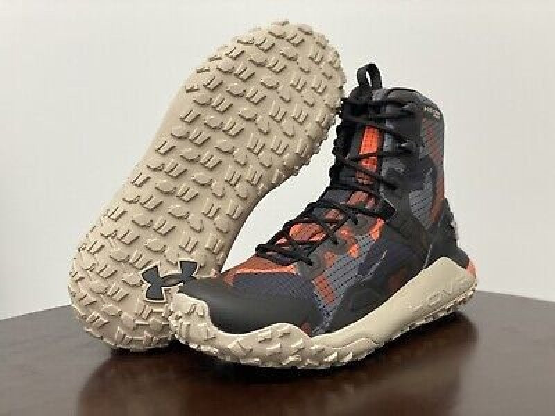 UNDER ARMOUR HOVR DAWN BOOTS ORANGE CAMO
