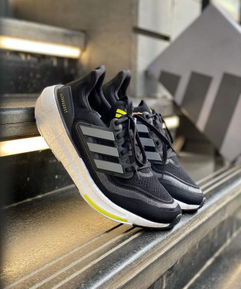 Adidass Ultraboost 23 Light Black Neon