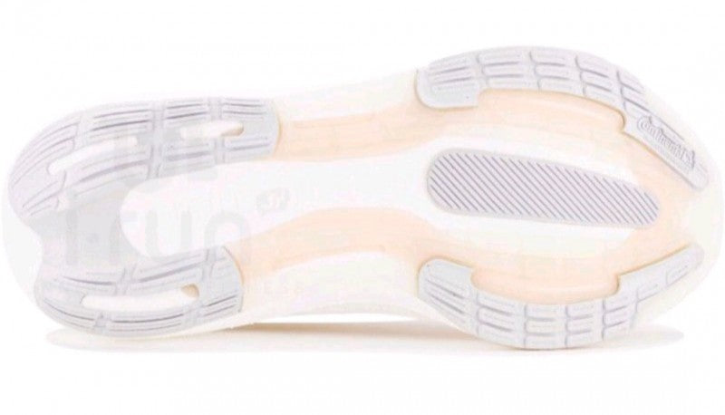 ULTRABOOST LIGHT Secondary image