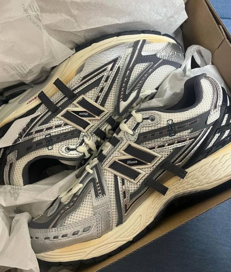 NB 1906A Silver Gold Metallic