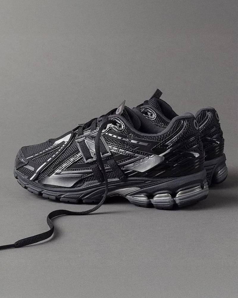 NB 1906A Black