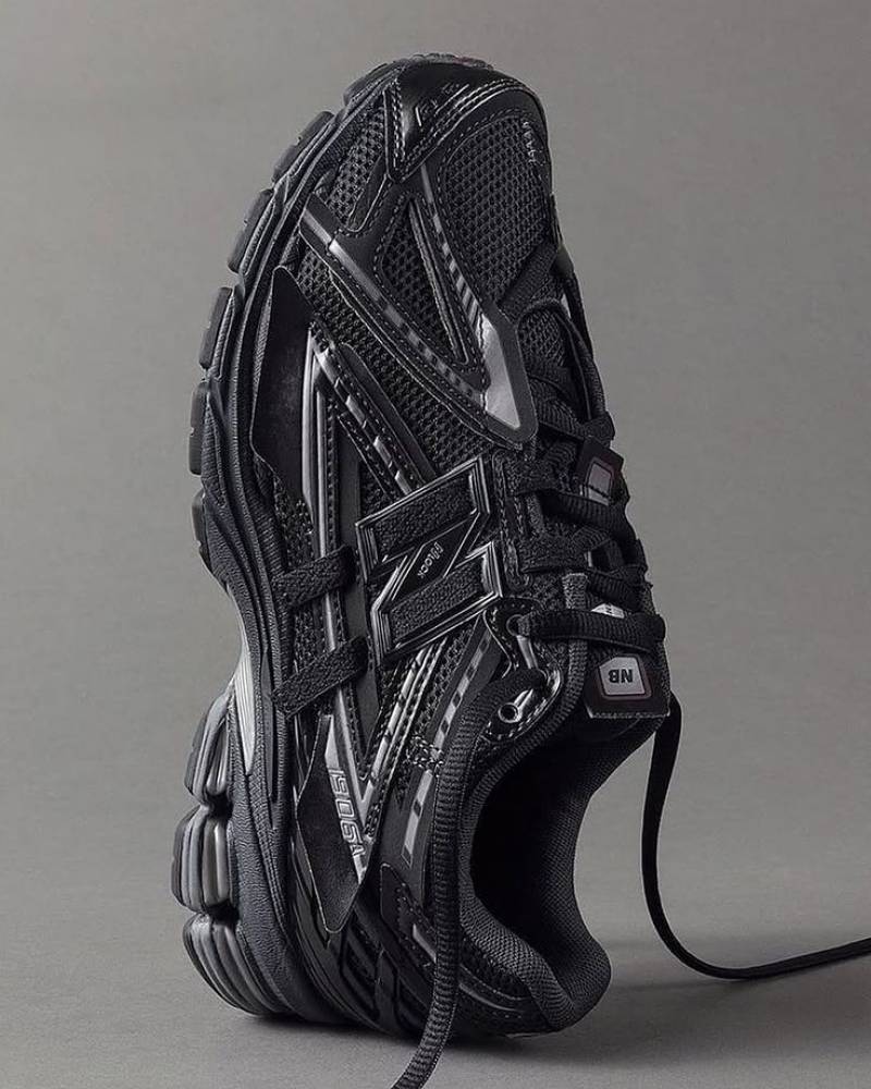 NB 1906A Black