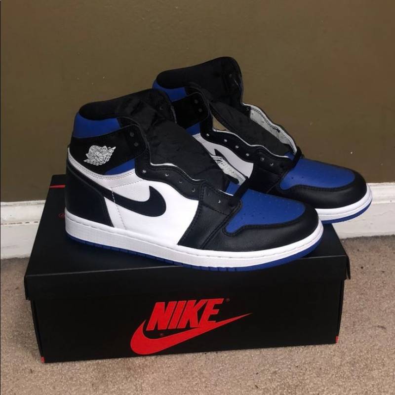 Air Jordan 1 Retro High OG Royal Toe