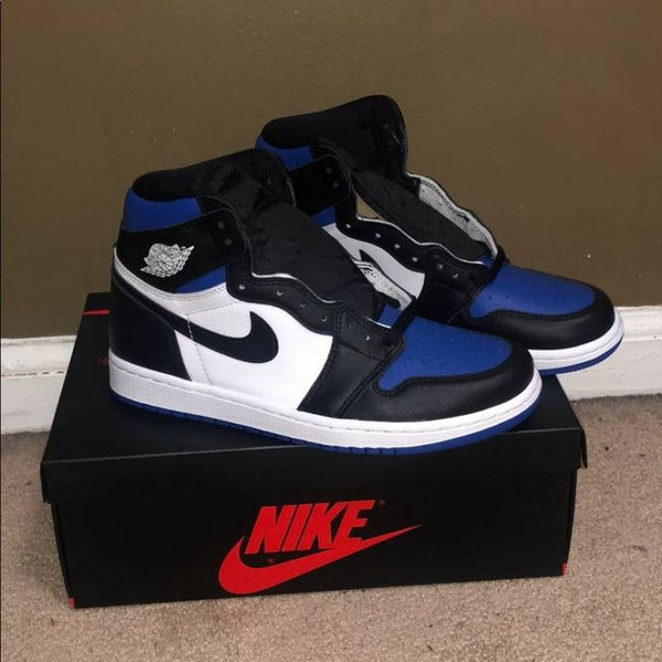 Air Jordan 1 Retro High OG Royal Toe