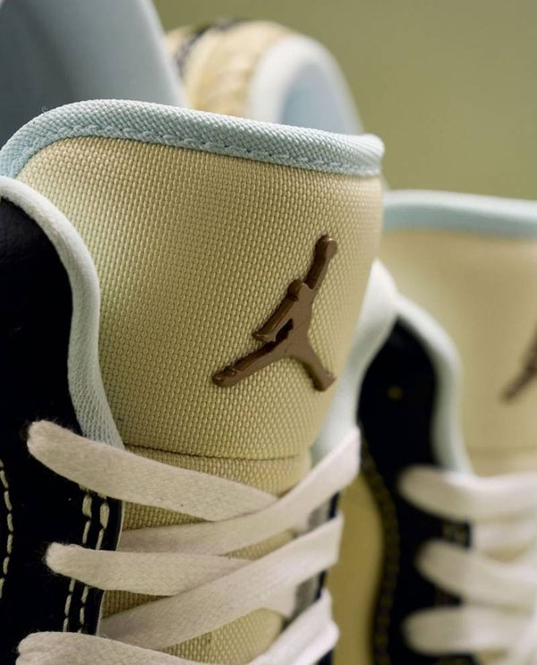 Air Jordan 1 Low SE Coconut Milk Black