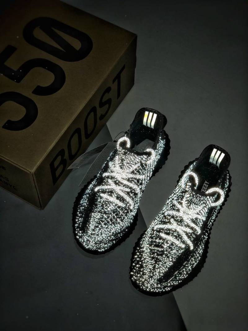 Yeezy Boost 350 V2 Full Reflective With All Accessories and Top Quality