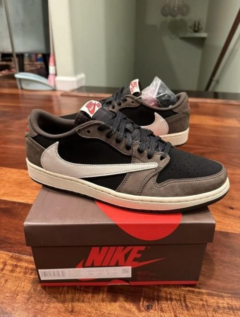 AIR JORDAN RETRO 1 LOW DARK MOCHA SEMI UA (FIX)