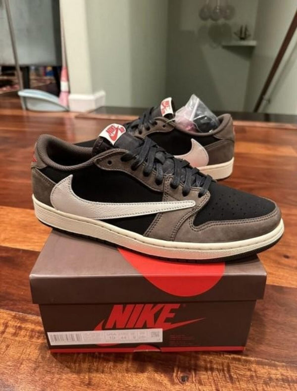 AIR JORDAN RETRO 1 LOW DARK MOCHA SEMI UA (FIX)