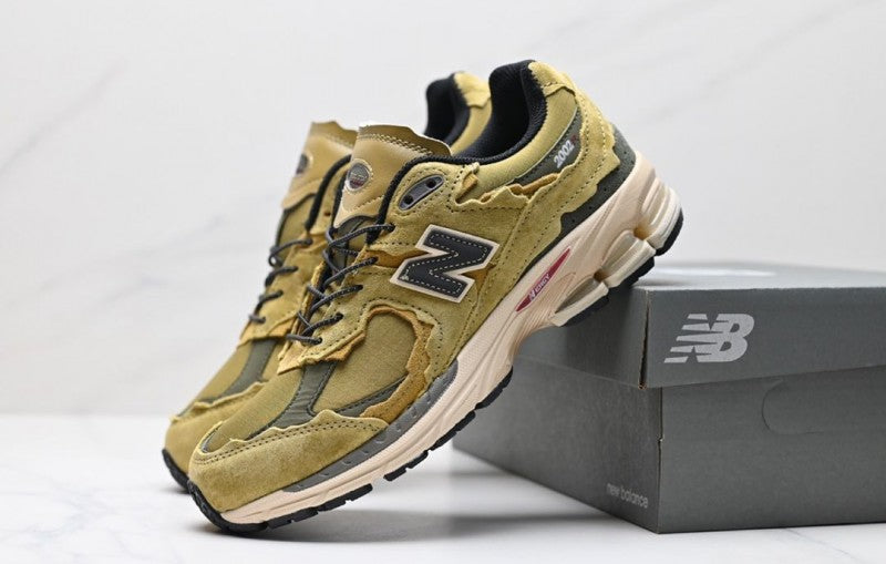 NEW BALANCE 2002R DP OLIVE
