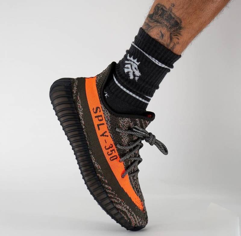 Adida_s Yeezy 350 v2 Carbon Beluga With All Accessories Y07