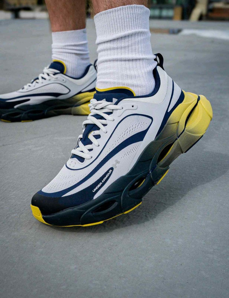 Under Armou.r UA Halo Racer running shoe (380 Main image
