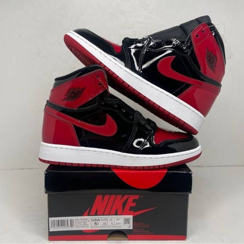 Air Jordan 1 Retro High OG Patent Bred