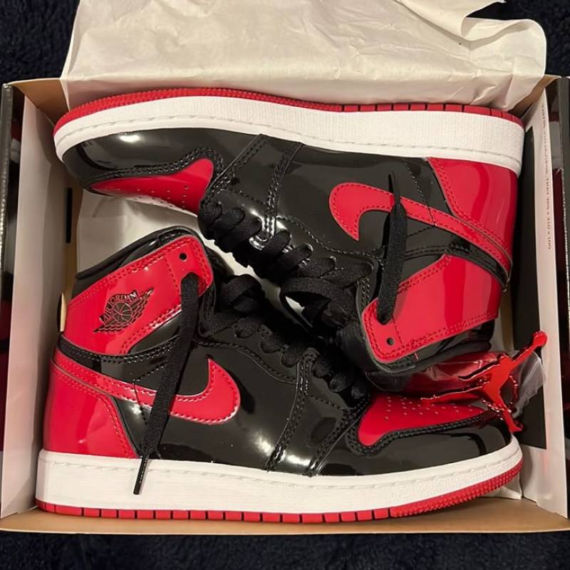 Air Jordan 1 Retro High OG Patent Bred