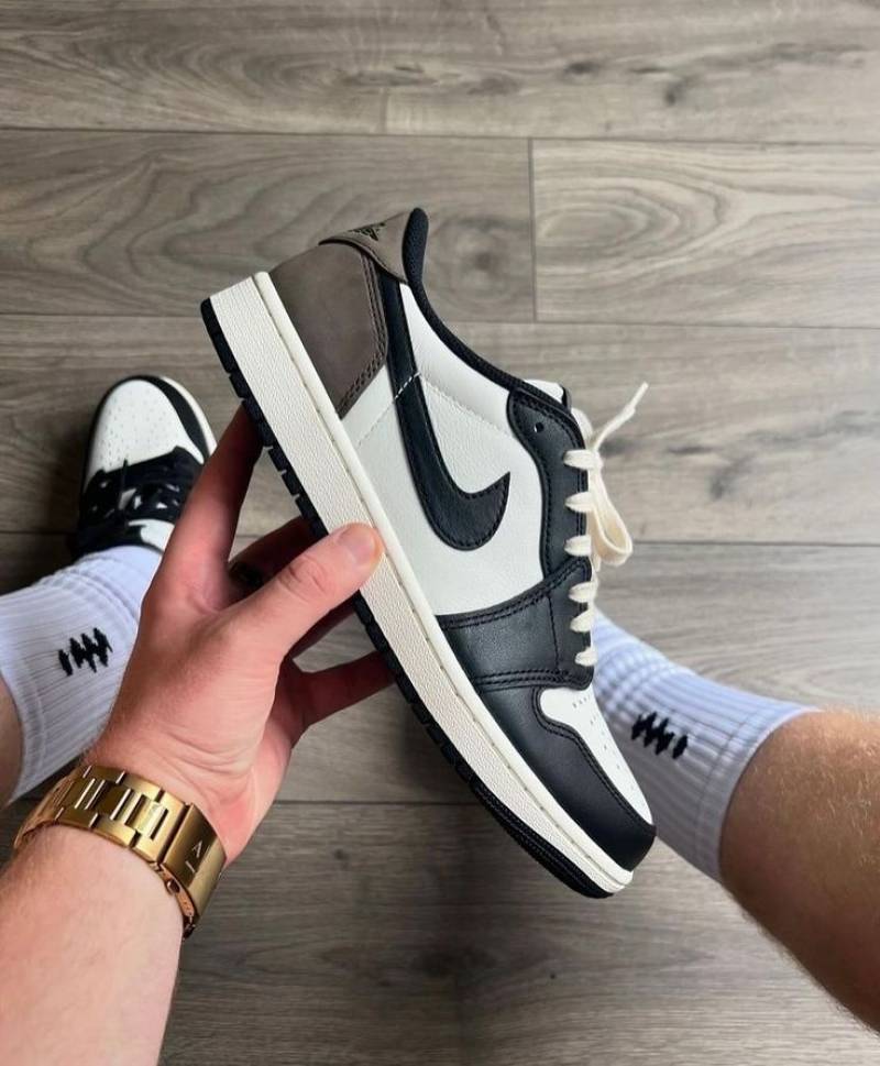 Air Jordan 1 Retro Low OG Mocha Suede Quality 