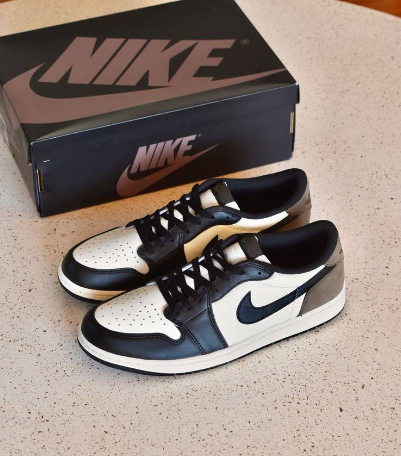 Air Jordan 1 Retro Low OG Mocha Suede Quality 