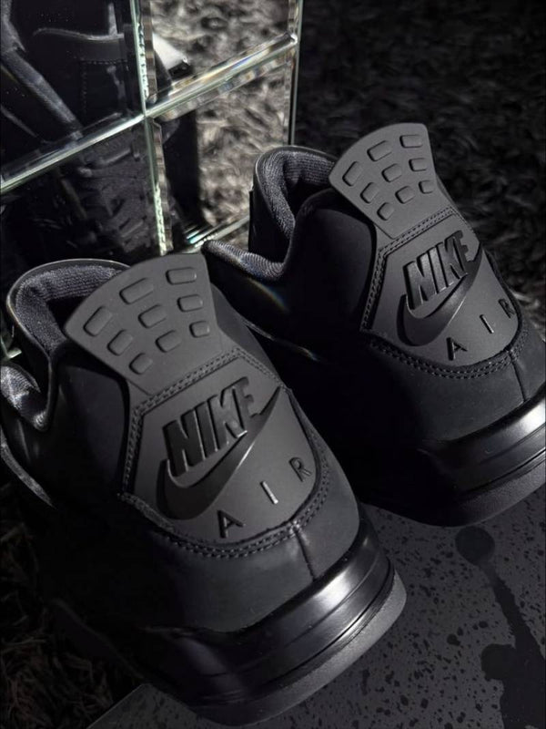 Air Jordan 4 Retro Black Cat 2025