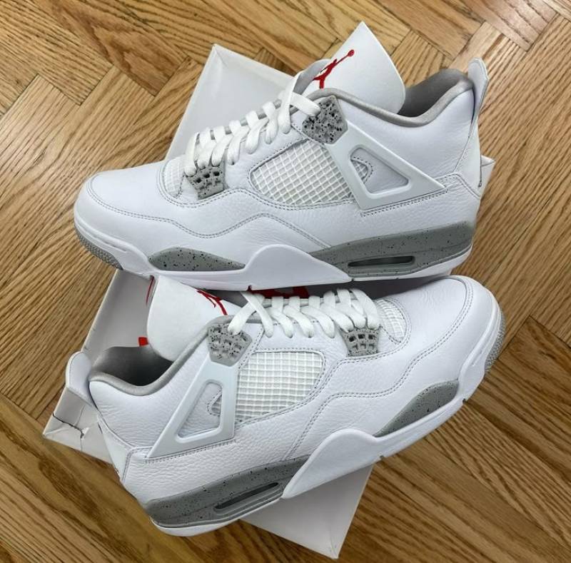 Air Jordan 4 Retro White Oreo