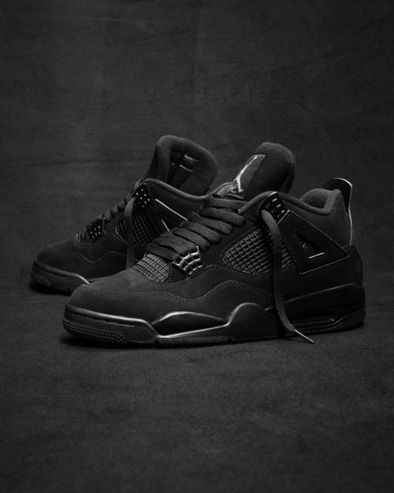Air Jordan 4 Retro Black Cat 2025