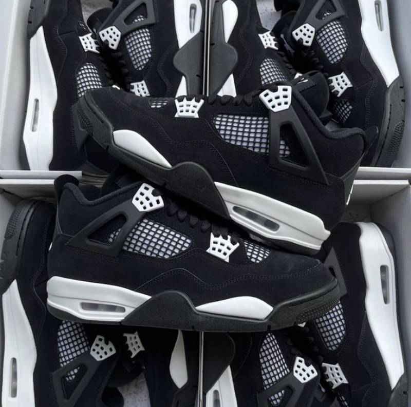 Air Jordan 4 Retro White Thunder