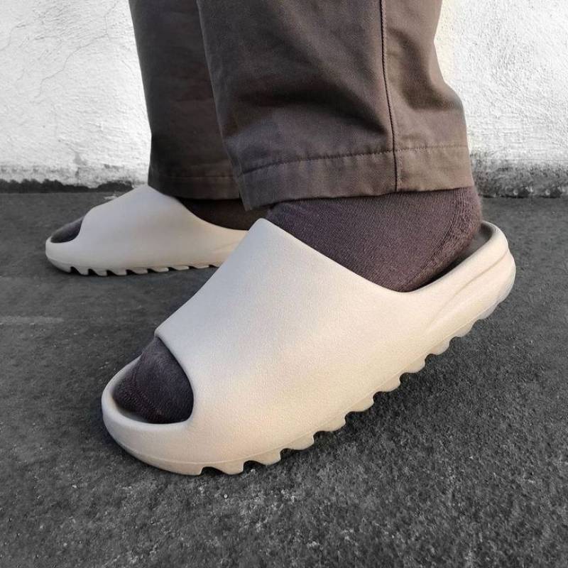 Yeezy Slide Pure