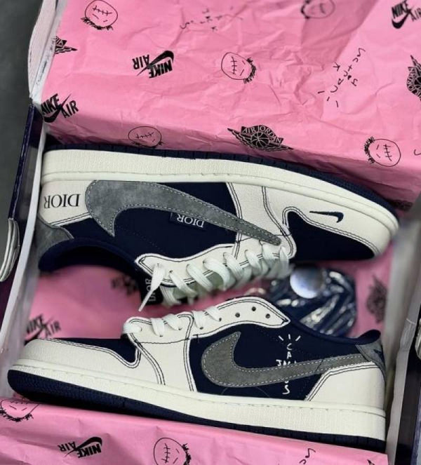 Dioor Air Jordan Retr o 1 X Travis Scott Navy Blue