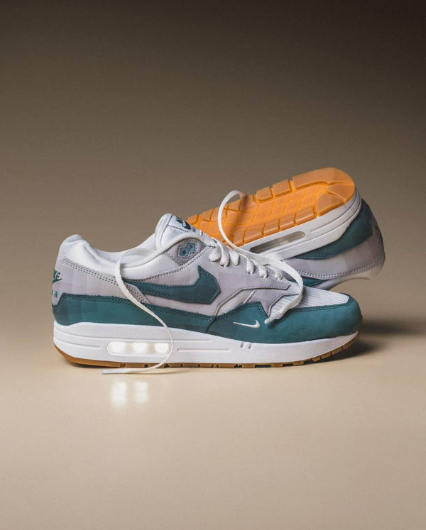 AIRMAX 1 LOW POLY adventure swoosh