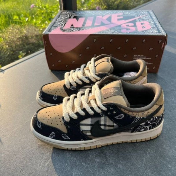 Travis SCOTT X SB DUNK LOW BANDANA