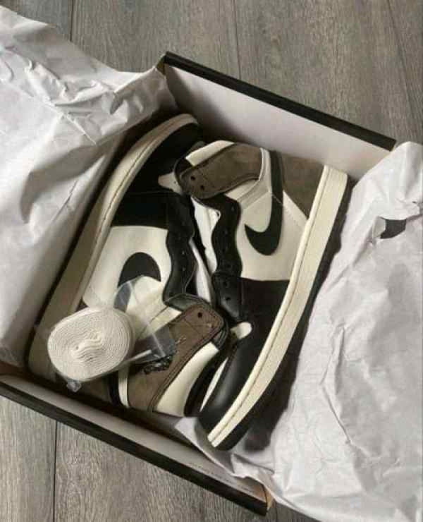 Jordan 1 High Dark Mocha Semi UA Fix 076
